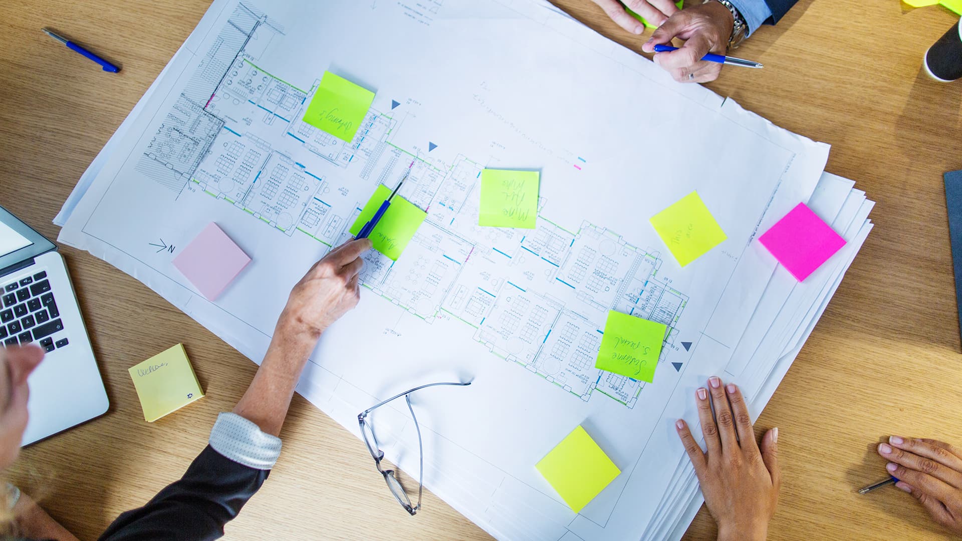 Project Management board with post-in notes